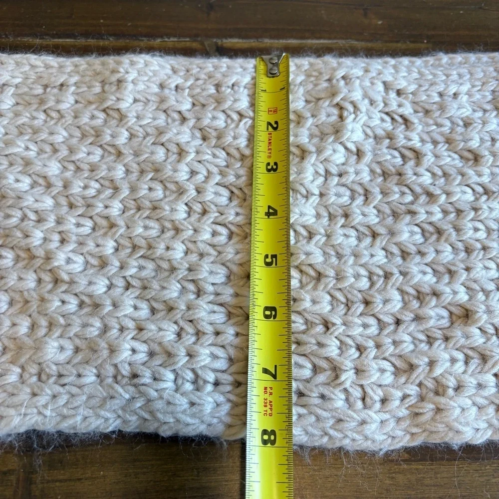 Boden Chunky Cable Knit Scarf Infinity Wrap Tan Cream Winter Warm